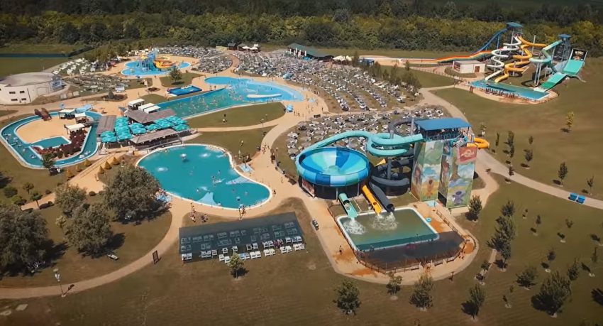 aqua park petroland