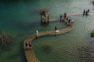poljski maldivi park grodek tirkizna jezera
