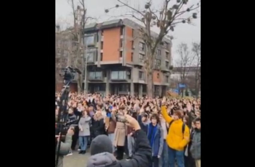 protest rektorat