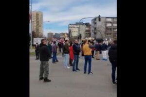 roditelji blokirana raskrsnica