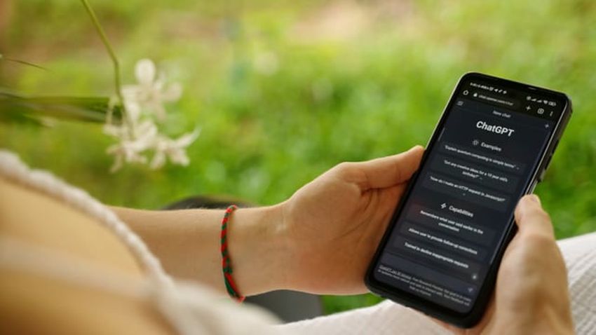 chat gpt četbot chat bot telefon