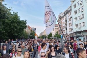 protest batinaši nisu junaci