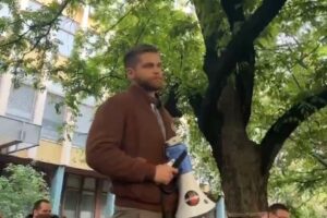 milan čanak protest sud