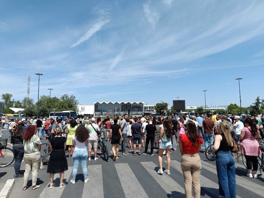 Ima li policija kapacitet za masovne blokade?