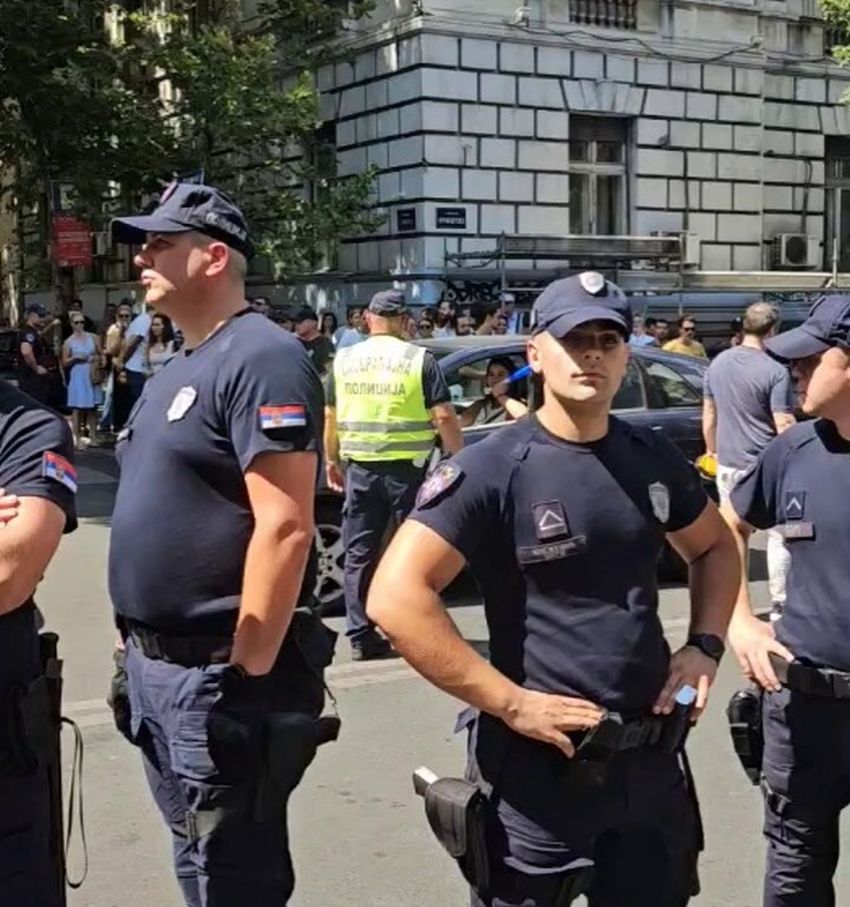 Bivši policajci uputili apel kolegama: Odbijte nezakonita naređenja