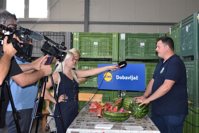 Vasa daje izjavu medijima