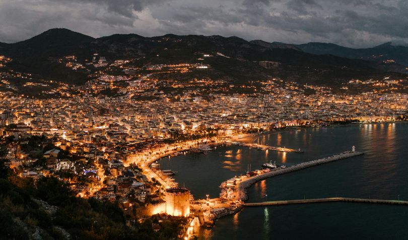 Alanja u Turskoj noću