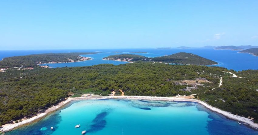 plaža sakarun jadranski karibi hrvatska
