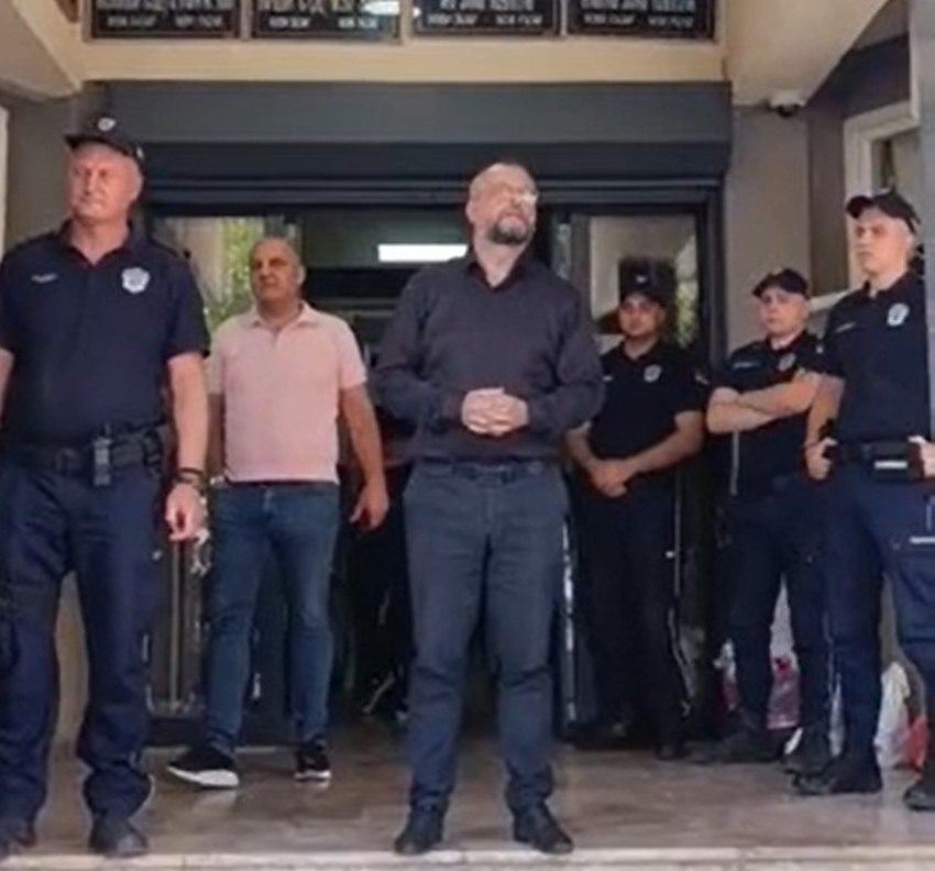 Za poslednjih dvoje osumnjičenih u Novom Pazaru određen kućni pritvor, prekinuta blokada suda