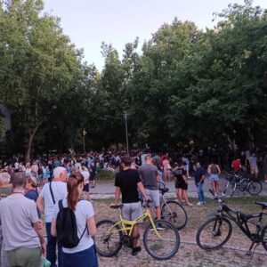 protest 10 meseci