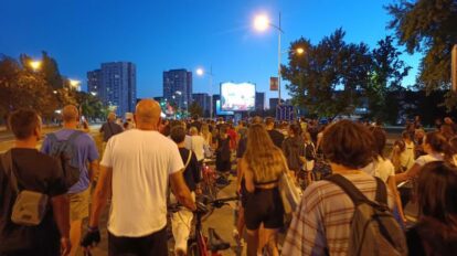 protest 10 meseci