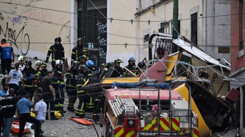 Poznata žuta lisabonska žičara iskočila iz šina, 15 osoba poginulo