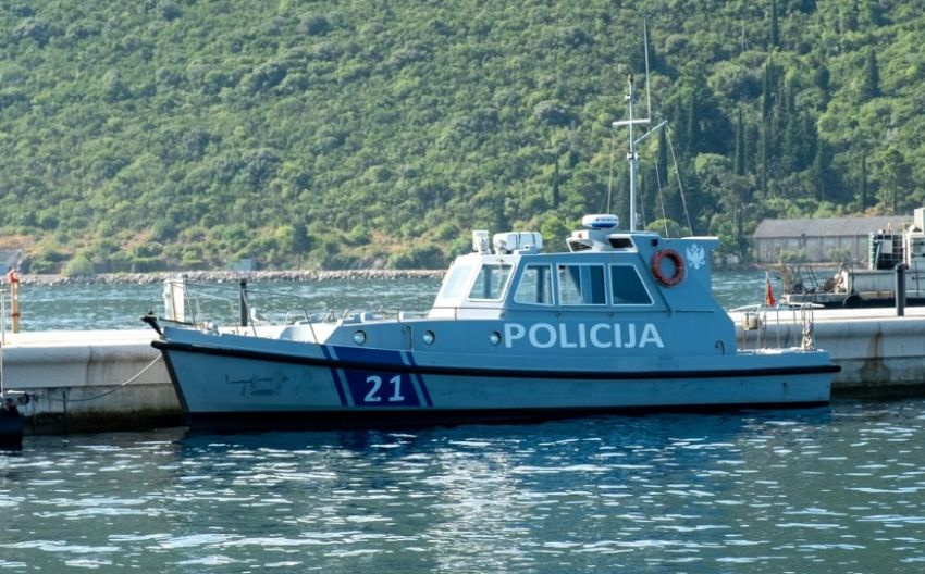 policija