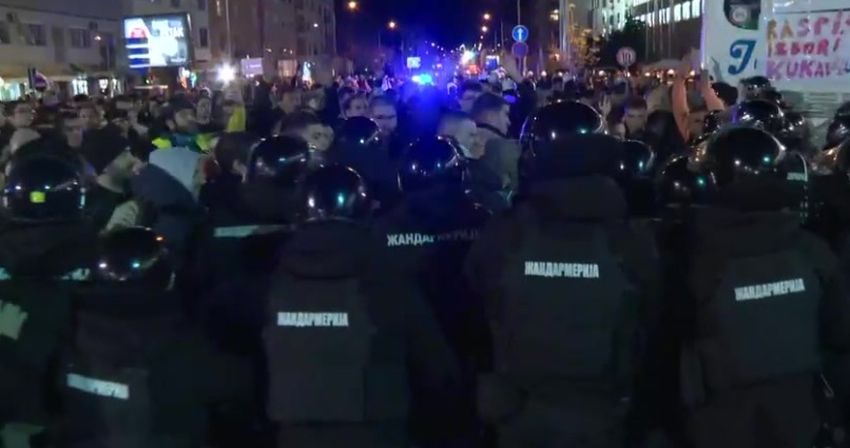 V Novem Sadu naj bi policija pretepla mladoletnike