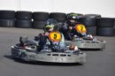Dva vozača na kartingu.