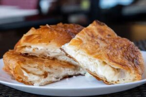 burek sa sirom