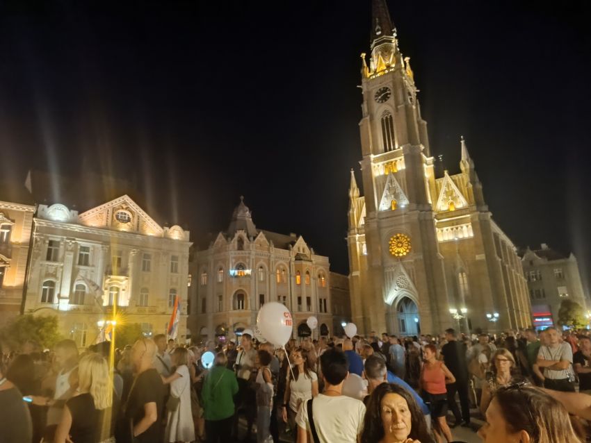 trg slobode skup zborovi